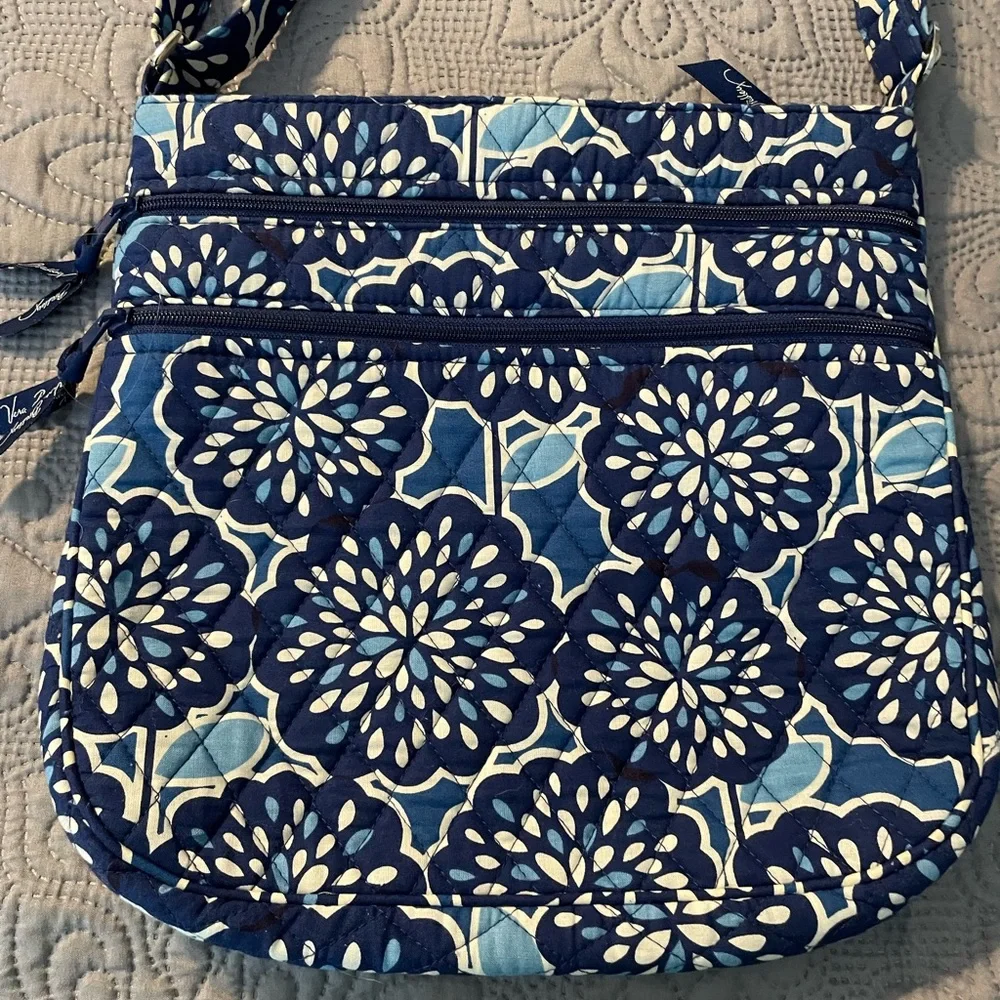 Vera Bradley crossbody bag
